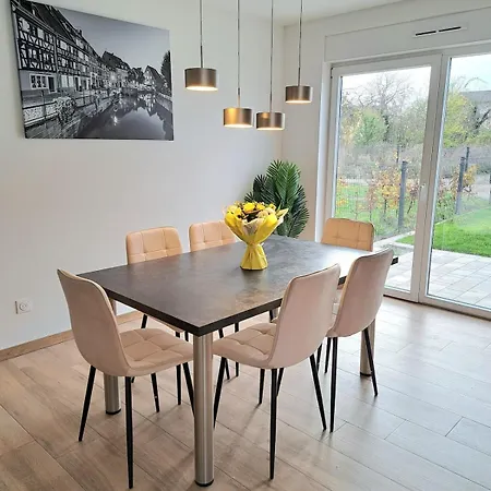 Chez Fernand A Maison Neuve Confort Avec Jardin Et Parking Inclus بيت للعطل *