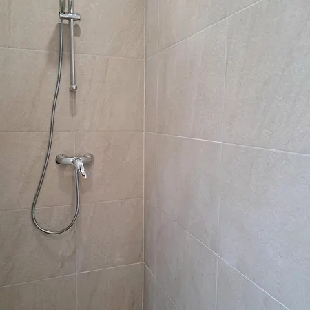 Chez Fernand A Maison Neuve Confort Avec Jardin Et Parking Inclus Holiday home