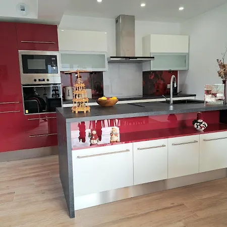 Будинок відпочинку Chez Fernand A Maison Neuve Confort Avec Jardin Et Parking Inclus *