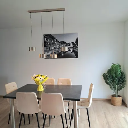 Будинок відпочинку Chez Fernand A Maison Neuve Confort Avec Jardin Et Parking Inclus *