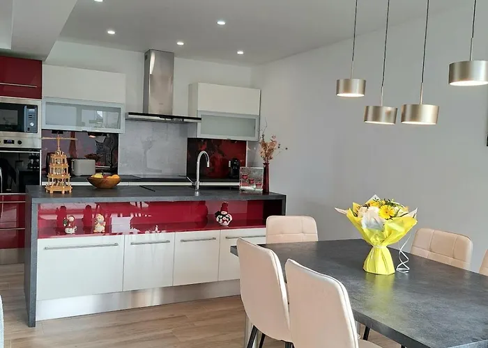 Chez Fernand à Maison Neuve Confort Avec Jardin Et Parking Inclus Colmar